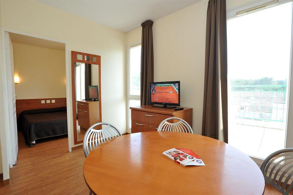 Inter-Hotel Sea Side Park Villeneuve-Loubet Buitenkant foto