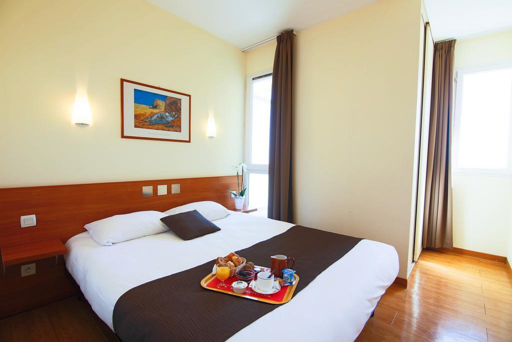 Inter-Hotel Sea Side Park Villeneuve-Loubet Buitenkant foto