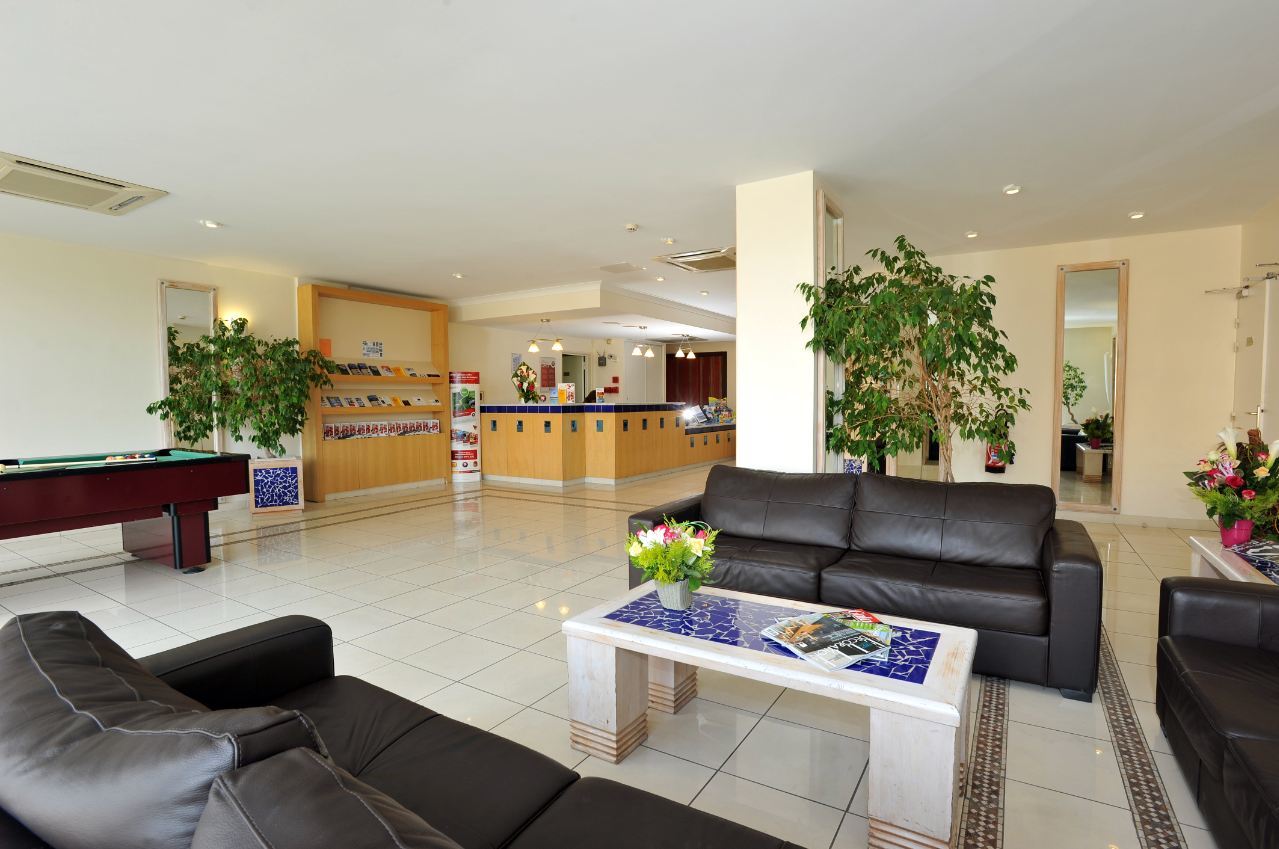 Inter-Hotel Sea Side Park Villeneuve-Loubet Buitenkant foto