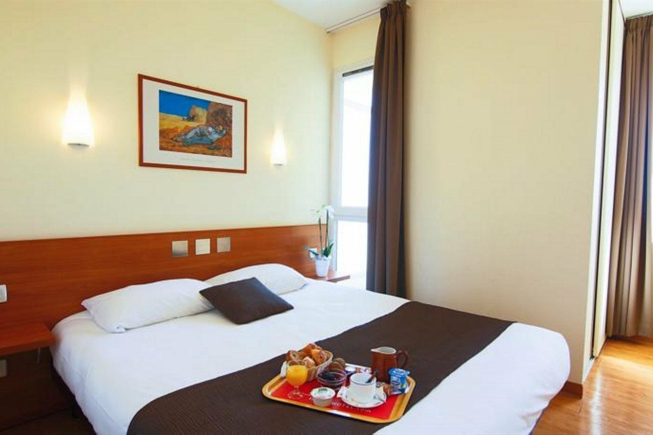 Inter-Hotel Sea Side Park Villeneuve-Loubet Buitenkant foto